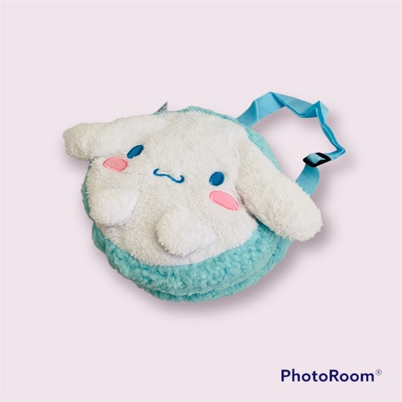 Sanrio Handbags - BNWT Sanrio Cinnamoroll Macaron Purse